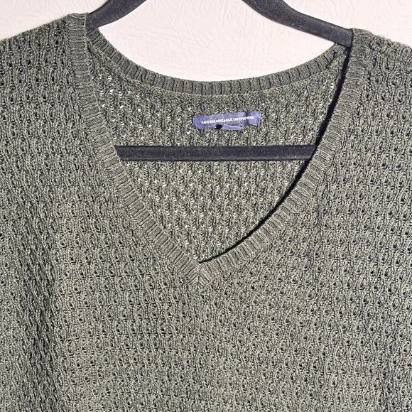 American Eagle Outfitters Green V-Neck Sweater Y2K Textured Knit Small - Picture 3 of 8